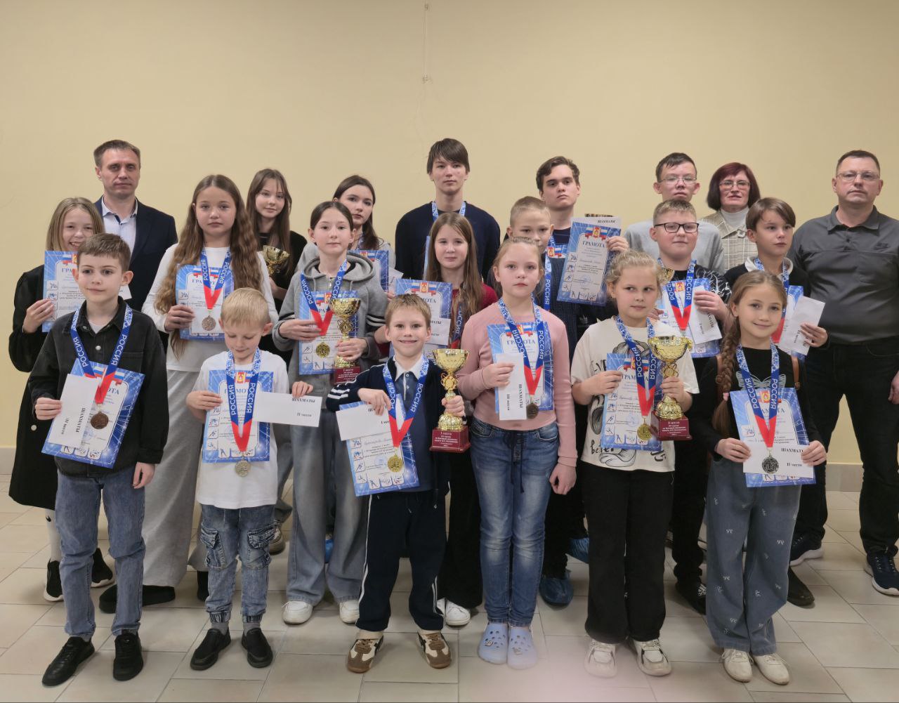 6 декабря в Клубе Маяк прошел XII традиционный детский шахматный турнир памяти А.П. Беловолова. 