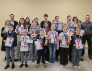 6 декабря в Клубе Маяк прошел XII традиционный детский шахматный турнир памяти А.П. Беловолова. 